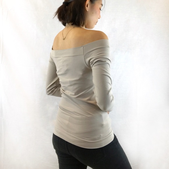 NEW✨Aritzia Off Shoulder T-shirt - Picture 3 of 8